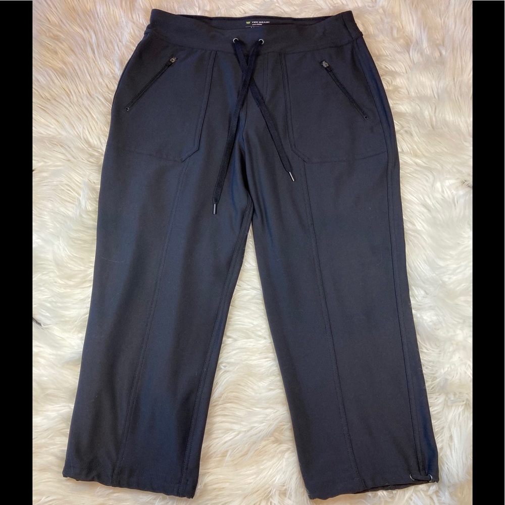 Tek Gear Dry Trek Workout Run Yoga Capri Pants